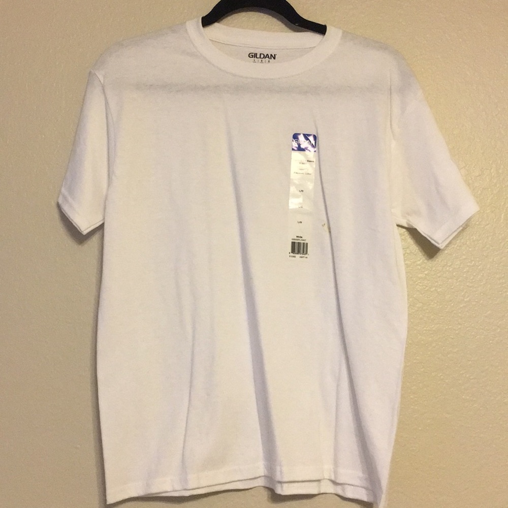 Gildan Tee